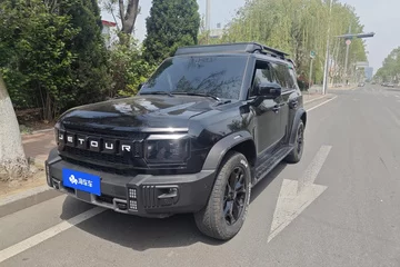 2023款 2.0T 自动四驱征服PRO
