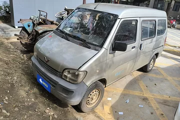 2013款 1.0L 手动  实用型 8座